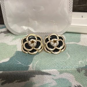 Camilla earrings. Chanel flower